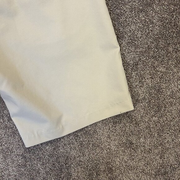 adidas Men's Chino Shorts 11" Inseam Ivory Climacool Pockets Belt Loops Size 32 - Picture 10 of 16